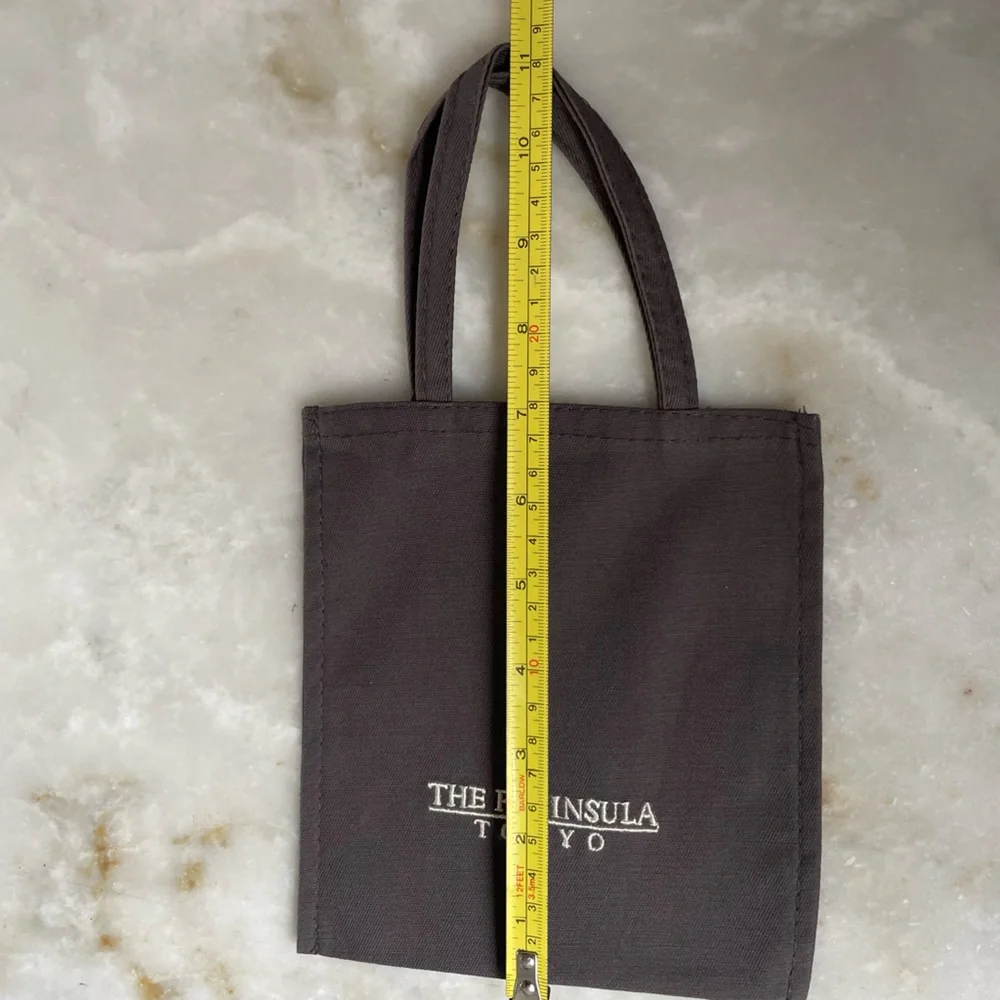 NWOT The Peninsula Hotel Tokyo Small Twil Handle bag